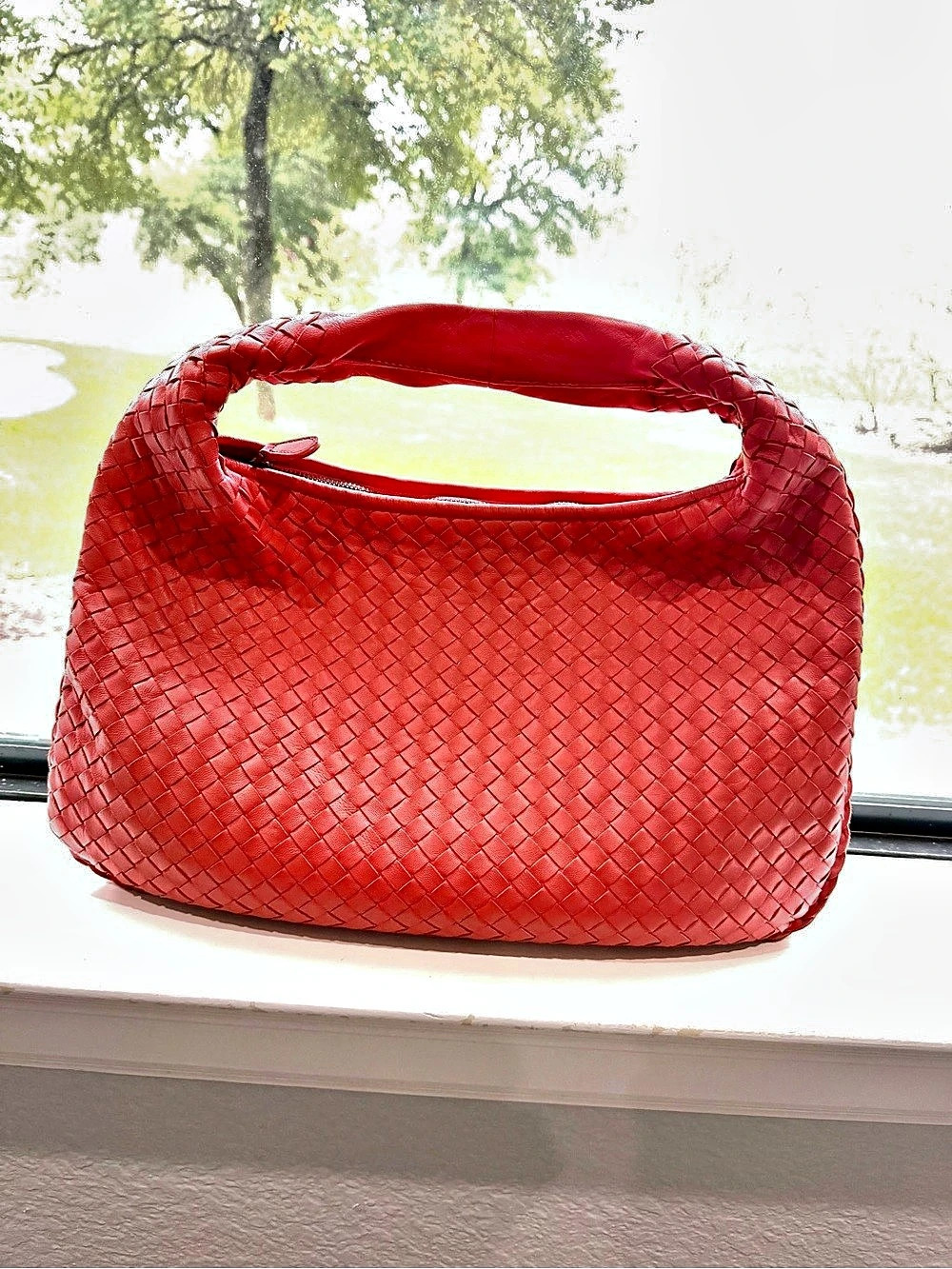 Bottega Veneta Intrecciato Nappa Medium Veneta Hobo Bag - Coral-Excellent